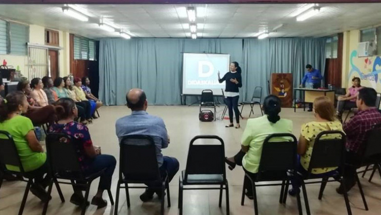 Fundamorgan ofrece taller a docentes y personal del Colegio Elena Ch. de Pinate